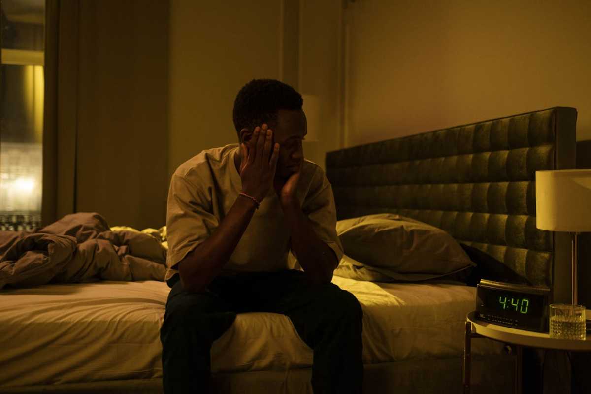 Έρευνα: Πώς ο ανεπαρκής ύπνος γερνάει τον εγκέφαλό μας μετά τα 40;