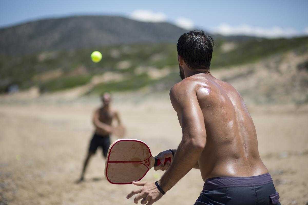 Γνωρίστε το διασκεδαστικό καλοκαιρινό σπορ που σας κρατάει σε φόρμα!
