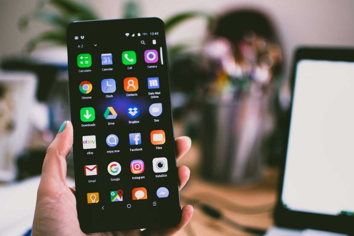 Smartphones: Τελικά πόσο επικίνδυνη είναι η ακτινοβολία που εκπέμπουν;